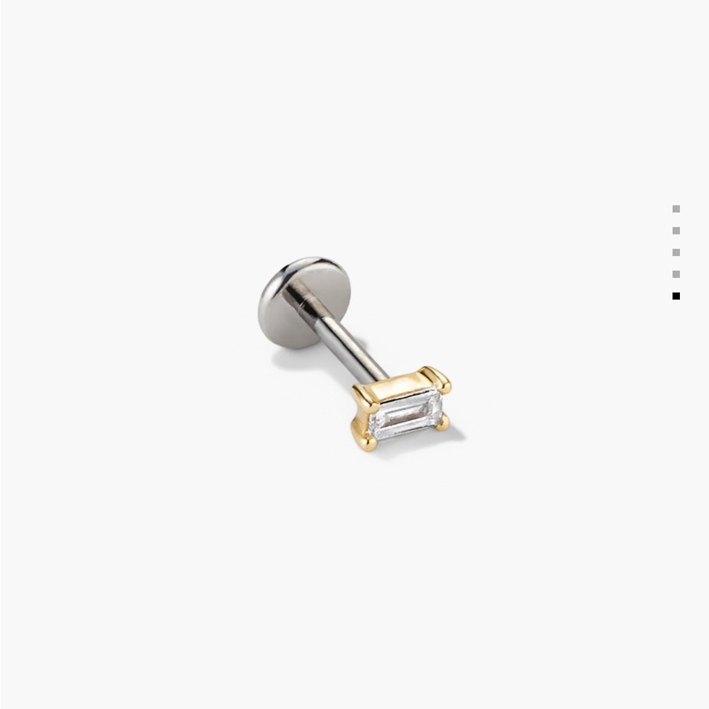 Mejuri 14k gold, baguette diamond, flat back stud